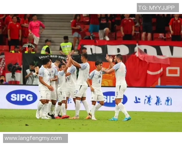 上海足球队在足球配合排行榜中荣登第七名引发热议 上海足球队在足球配合排行榜中荣登第七名引发热议