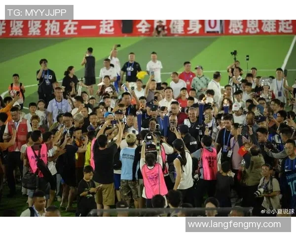 世界最强足球明星现场对决激情四溢引爆全球球迷热情盛宴 世界最强足球明星现场对决激情四溢引爆全球球迷热情盛宴