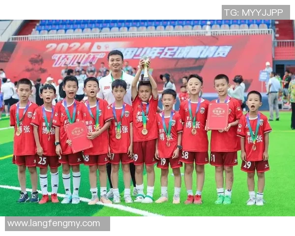 重庆足球队在世界锦标赛中的心理素质表现分析与启示